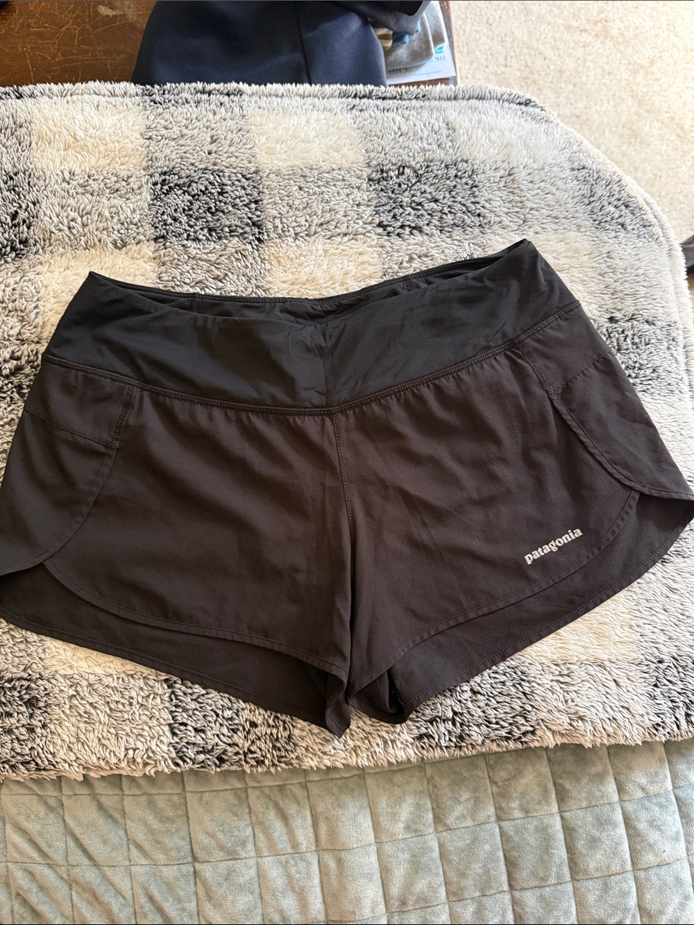 Patagonia Women's size medium Black Active Running Shorts
